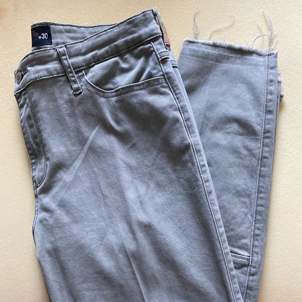 Hollister crop pants
